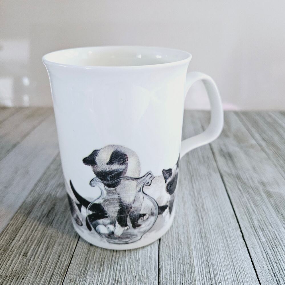 4" Lascelles Fine Bone China White Porcelain Tea Cup with Siamese Kitty